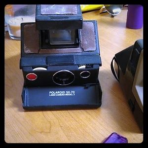 Polaroid sx-70 land camera model 3